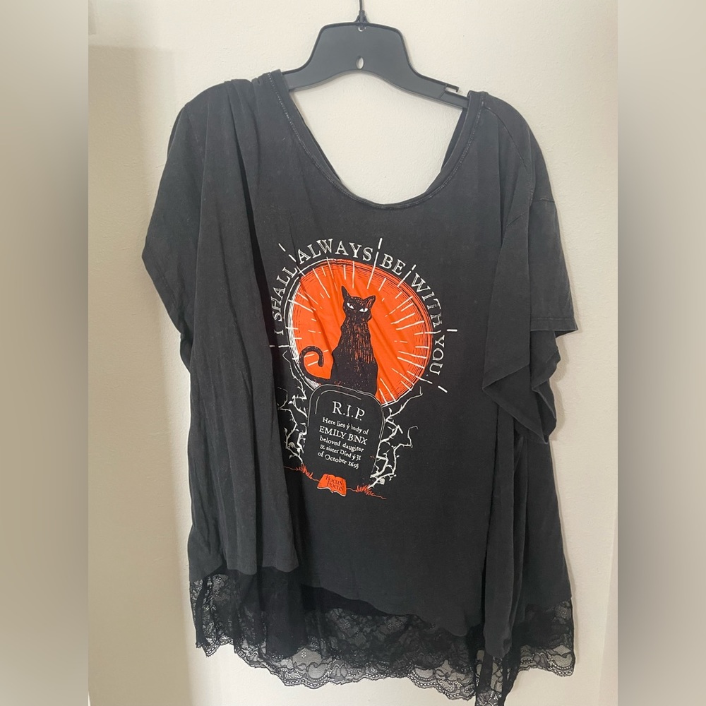 Hocus Pocus shirt with lace